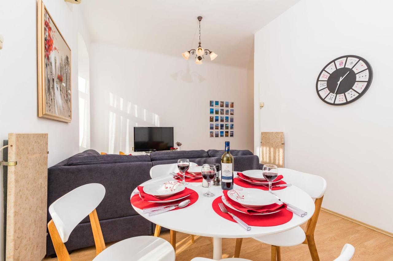 Apartman Lussi Pula Exterior foto
