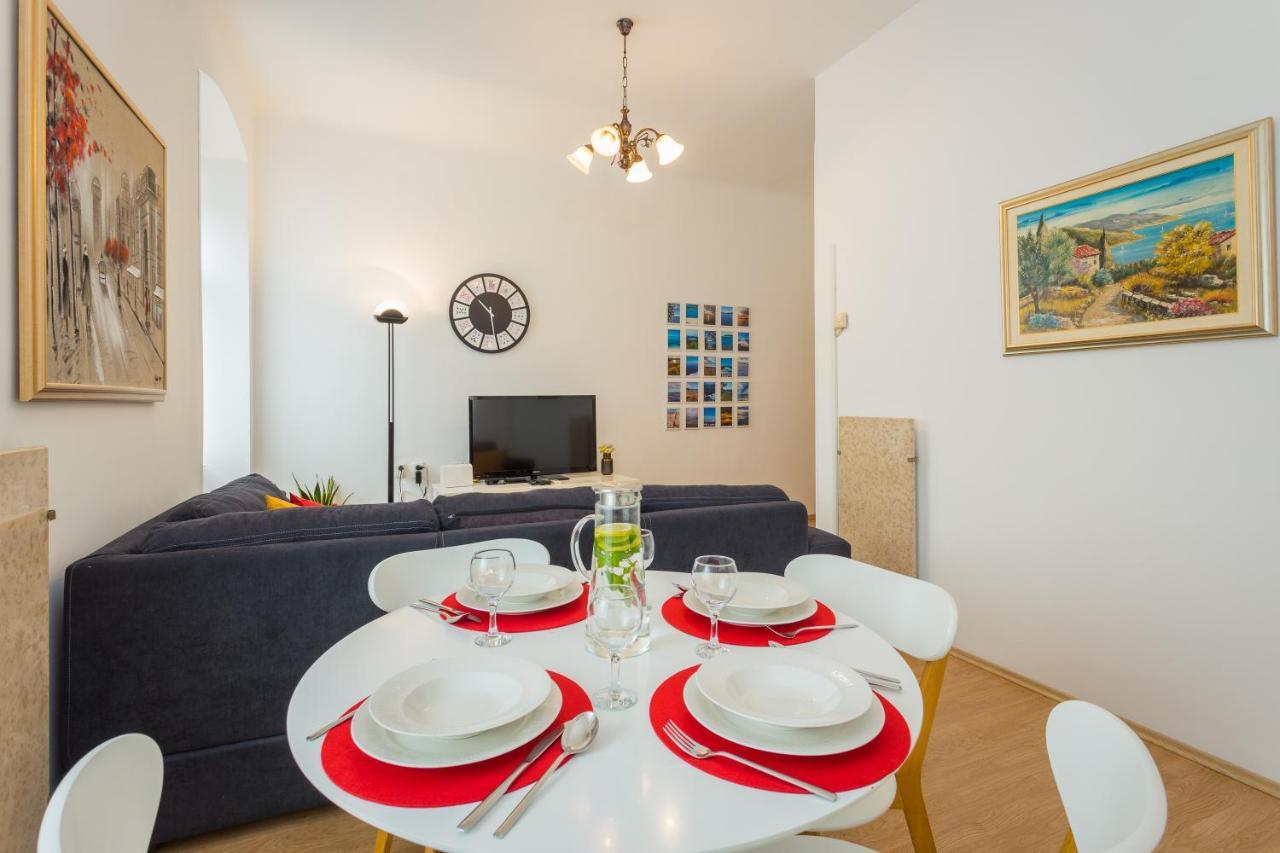 Apartman Lussi Pula Exterior foto