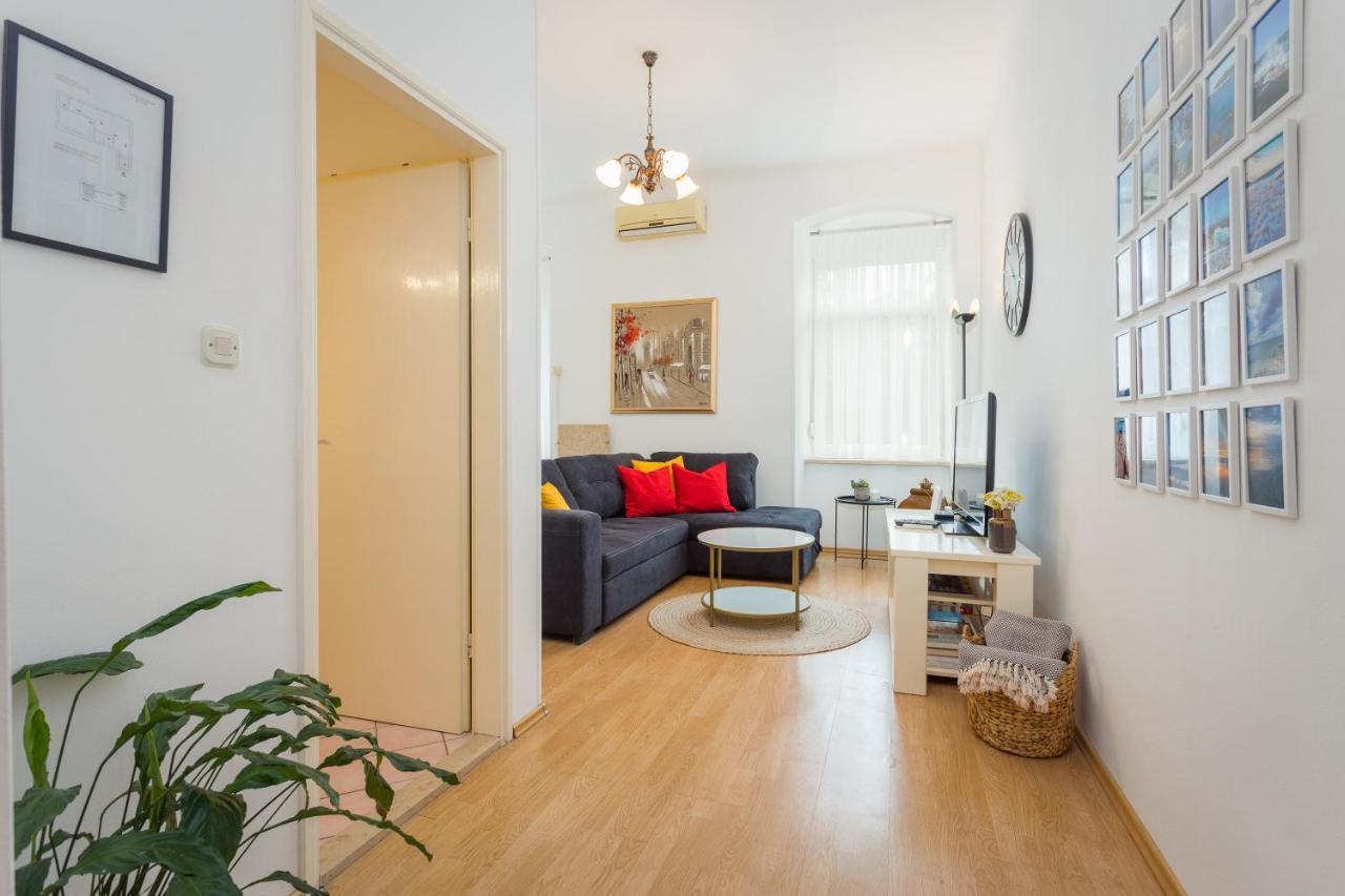 Apartman Lussi Pula Exterior foto